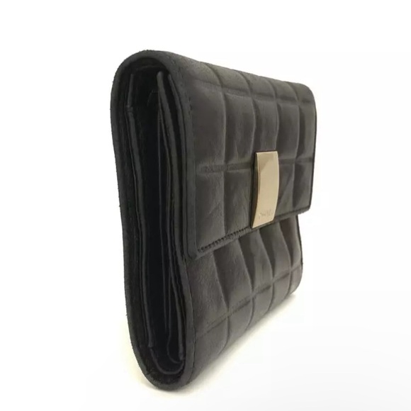 CHANEL Chocolate Bar Logo Leather Trifold
Wallet - Picture 2 of 10